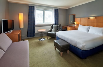 Premium Room, 1 Queen Bed with Sofa bed