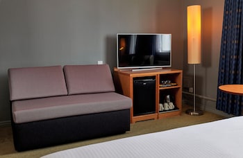 Premium Room, 1 Queen Bed with Sofa bed