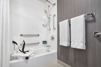Room, 2 Queen Beds (Mobility Accessible, Tub)