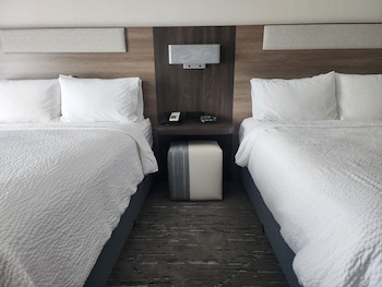 Standard Room, 2 Double Beds