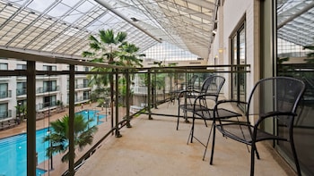 Standard Room, 2 Queen Beds, Non Smoking, Balcony (Atrium View)