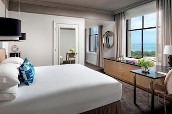 Room, 1 King Bed, Lake View