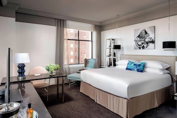 Club Room, 1 King Bed