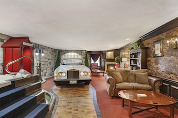 Lord N Lady Suite, 1 Queen Bed, Non Smoking, Jetted Tub