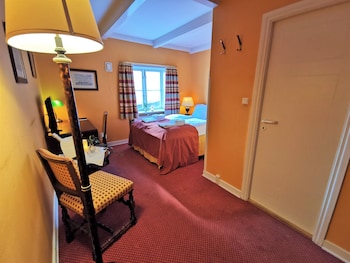 Standard Double Room (Bed 140cm wide)