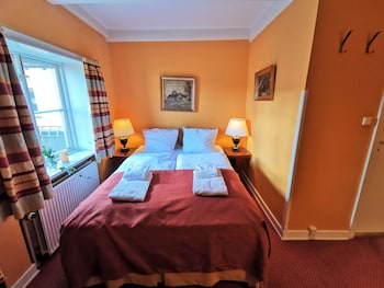 Standard Double Room (Bed 140cm wide)