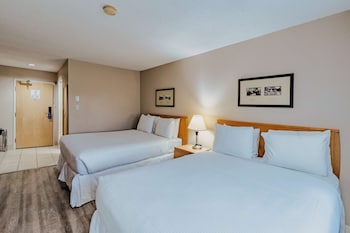 Suite, 2 Queen Beds, Non Smoking, Kitchenette