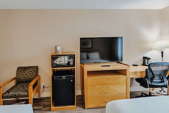 Suite, 2 Queen Beds, Non Smoking, Balcony