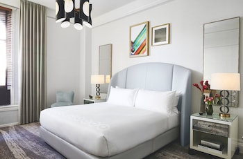 Deluxe Room, 1 King Bed