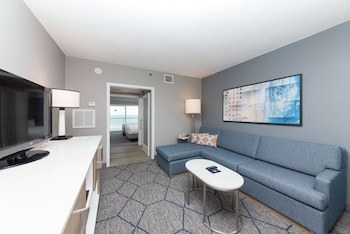Suite, 2 Queen Beds, Accessible, Bathtub