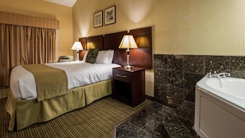 Standard Room, 1 King Bed, Non Smoking, Jetted Tub