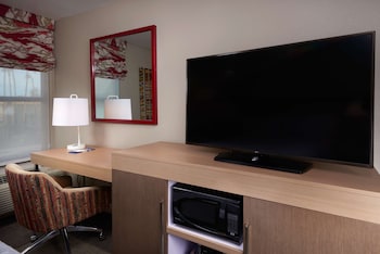 Room, 2 Queen Beds, Refrigerator & Microwave, Pool View