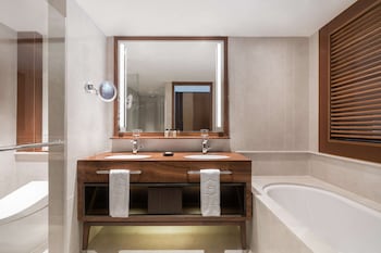 Garden Wing 1 Bed Suite King