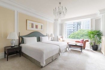Suite, 1 King Bed (Valley Wing 1 Bed)