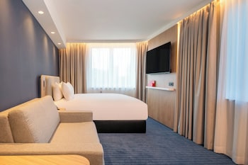 Standard Room, 1 Queen Bed with Sofa bed