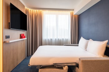 Standard Room, 1 Queen Bed with Sofa bed