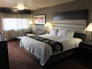 Standard Room, 1 King Bed with Sofa bed, Accessible, Non Smoking (with Sofabed)