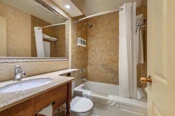 Standard Room, 1 King Bed, Non Smoking, Fireplace
