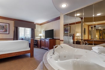 Suite, 1 King Bed, Non Smoking, Jetted Tub