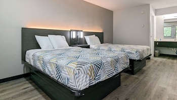 Deluxe Room, 2 Double Beds, Accessible, Non Smoking