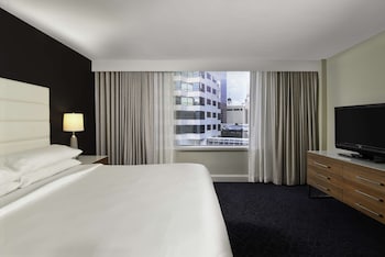 Room, 2 Double Beds, Accessible, Balcony (Mobility & Hearing, Bathtub)