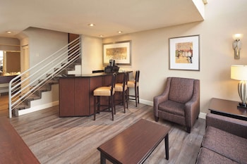 Suite, Multiple Beds, Non Smoking