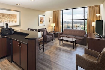 Suite, Multiple Beds, Non Smoking