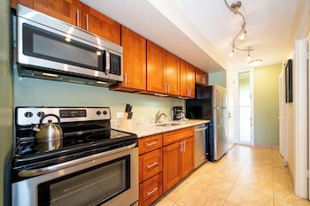 Studio, Partial Ocean View (Unit K208)