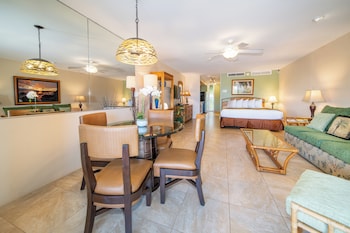 Studio, Partial Ocean View (Unit K208)