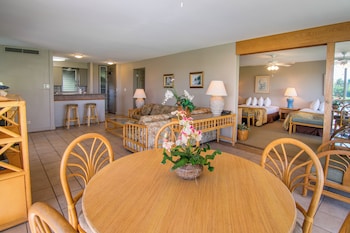 Condo, 2 Bedrooms, Partial Ocean View
