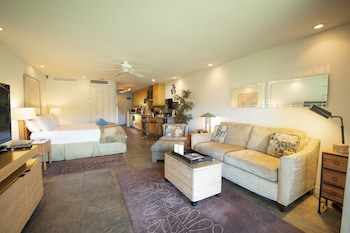 Studio, Partial Ocean View (Unit G109)