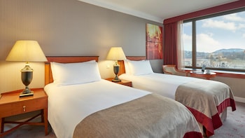 Classic Room, 2 Twin Beds, River View