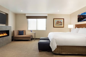 Room, 1 King Bed, Fireplace