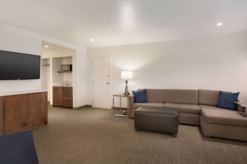 Room, 1 King Bed, Fireplace