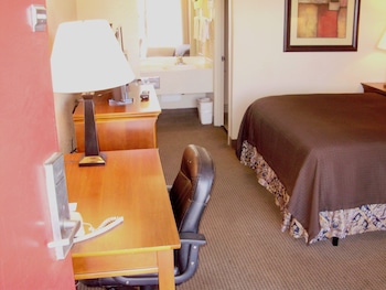 Deluxe Room, 1 Queen Bed
