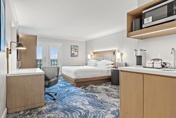 Standard Room, 1 King Bed