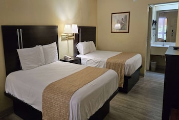 Basic Room, 2 Queen Beds, Non Smoking