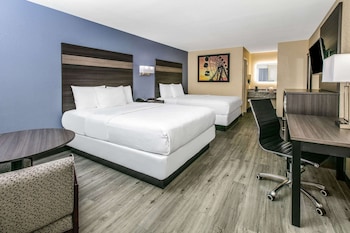 Room, 2 Queen Beds, Non Smoking