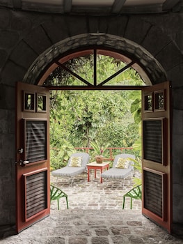 Honeymoon Suite (Sugar Mill)