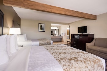 Standard Room, 2 Queen Beds, Non Smoking, Microwave