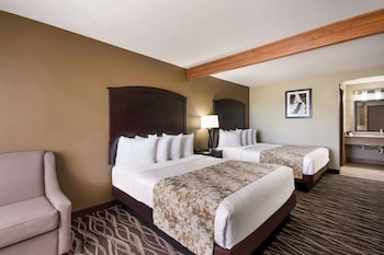 Standard Room, 2 Queen Beds, Non Smoking, Microwave (Oversized Room;Third bed is a Sofabed)