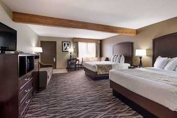 Standard Room, 2 Queen Beds, Non Smoking, Microwave (Oversized Room;Third bed is a Sofabed)