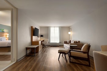 Executive Suite, 1 King Bed, Non Smoking