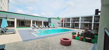 Room, 1 King Bed, Non Smoking, Pool View