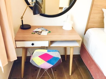 Standard Room, 1 Queen Bed