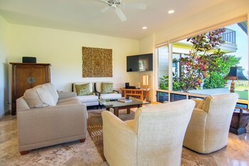 Villa, 1 Bedroom, Ocean Front (Bay 18G3, Gold, 1.5 Bath)