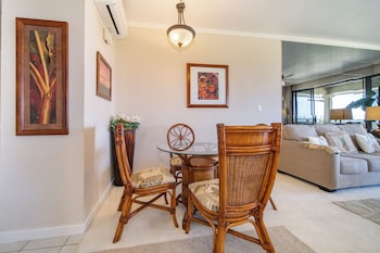 Villa, 2 Bedrooms, Oceanfront (Bay 18B2, 2.5 Bath)