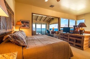Villa, 2 Bedrooms, Oceanfront (Bay 27B2 Gold 2.5 bath)