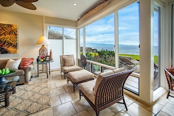 Villa, 1 Bedroom, Oceanfront (Bay 26G2 Gold ,1Bath)