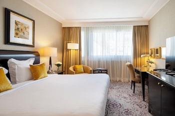 Deluxe Suite, Terrace (Montaigne)
